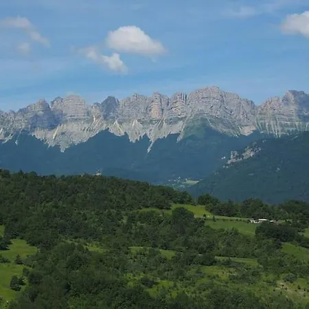 Maisonnette De Village